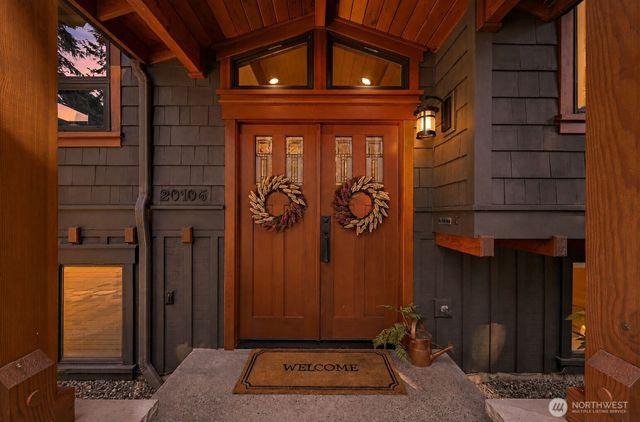 20106 Marine View Drive SW, Normandy Park, WA 98166