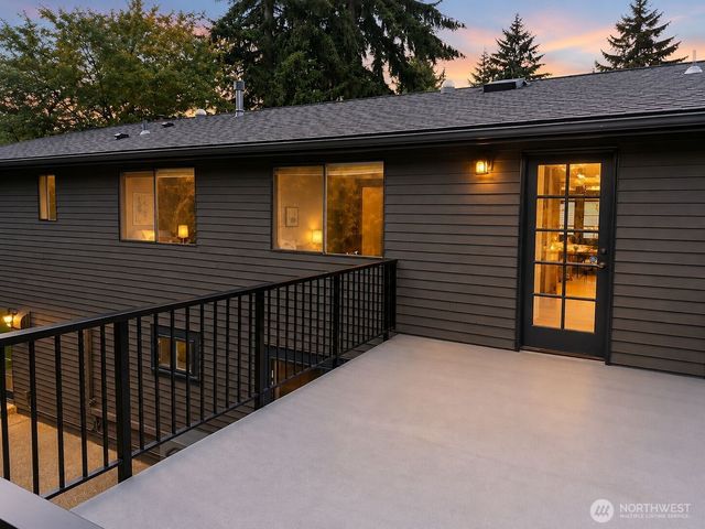 20106 Marine View Drive SW, Normandy Park, WA 98166
