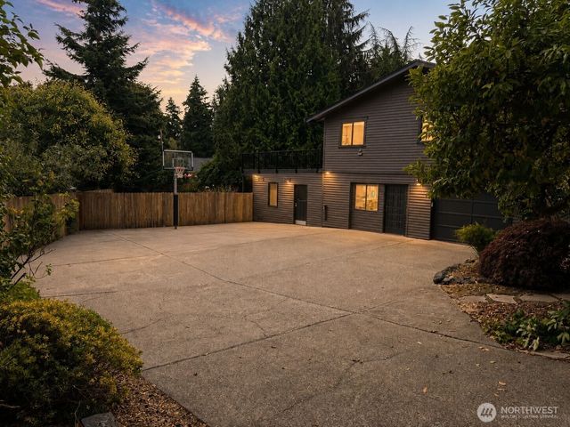 20106 Marine View Drive SW, Normandy Park, WA 98166