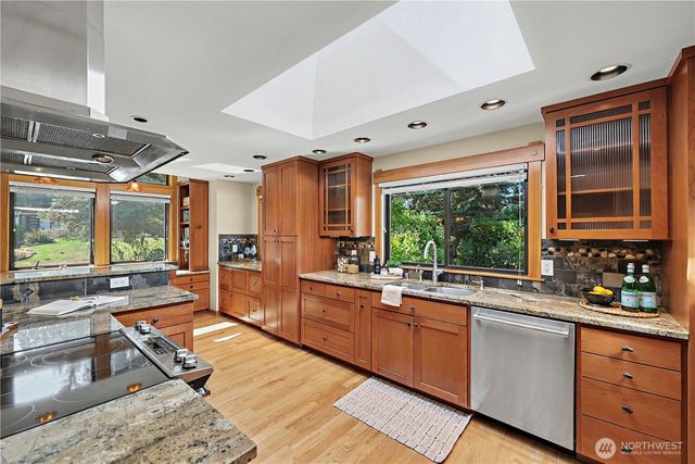 20106 Marine View Drive SW, Normandy Park, WA 98166