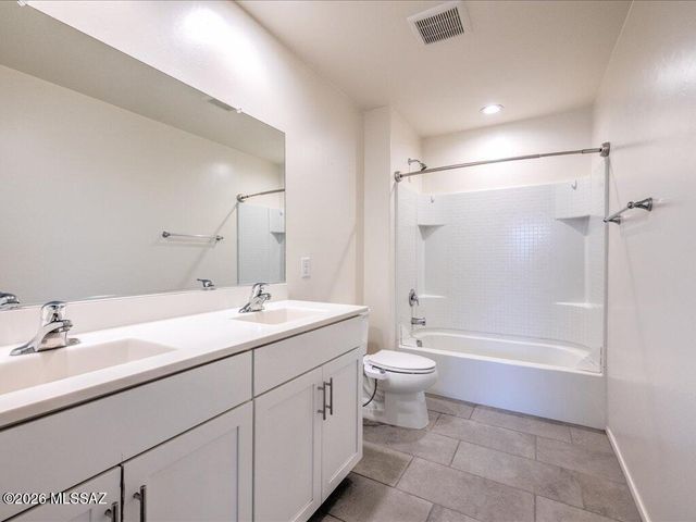 11328 S Weismann Drive, Vail, AZ 85641