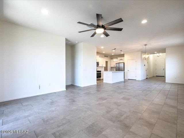 11328 S Weismann Drive, Vail, AZ 85641