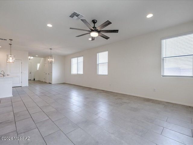 11328 S Weismann Drive, Vail, AZ 85641