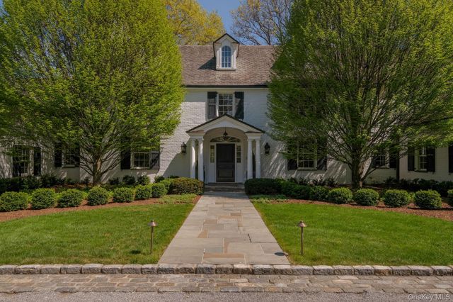 530 Chicken Valley Road, Locust Valley, NY 11560