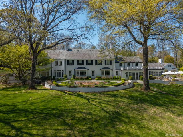 530 Chicken Valley Road, Locust Valley, NY 11560