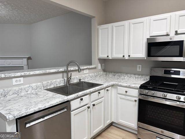 2743 Heathrow Drive, Lawrenceville, GA 30043