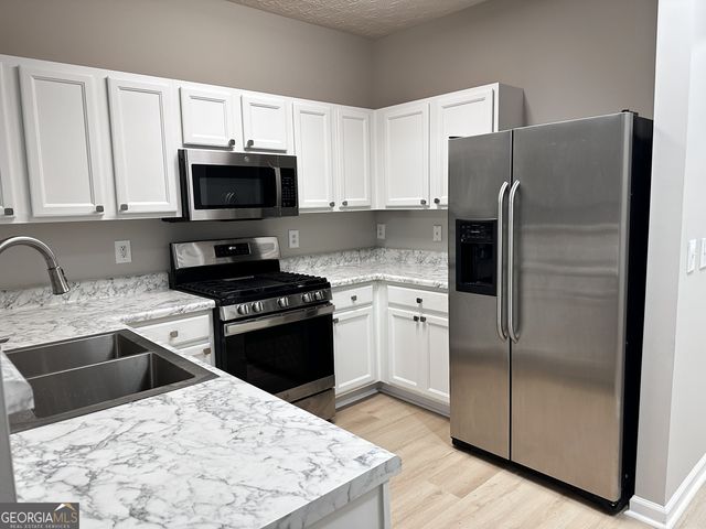 2743 Heathrow Drive, Lawrenceville, GA 30043