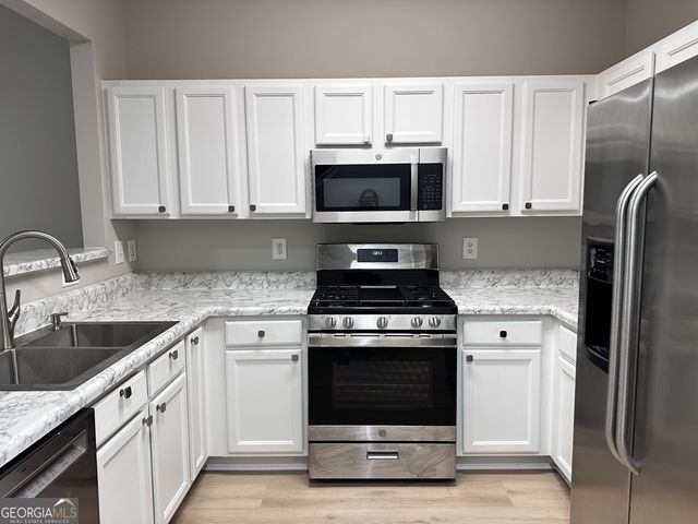 2743 Heathrow Drive, Lawrenceville, GA 30043