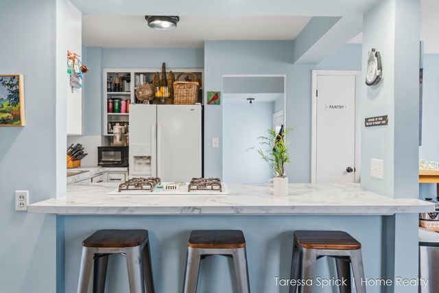 112 Cambridge Avenue, Holland, MI 49423