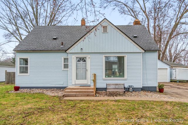 112 Cambridge Avenue, Holland, MI 49423