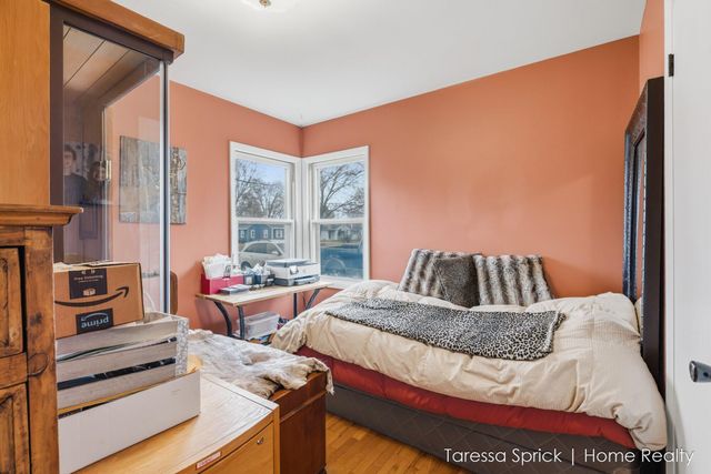 112 Cambridge Avenue, Holland, MI 49423