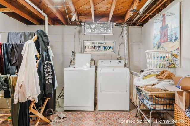 112 Cambridge Avenue, Holland, MI 49423