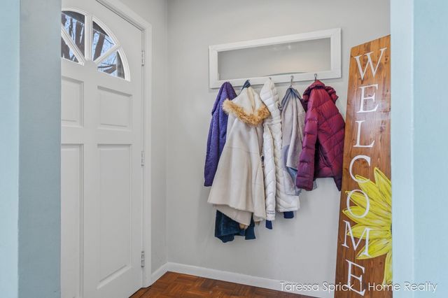 112 Cambridge Avenue, Holland, MI 49423