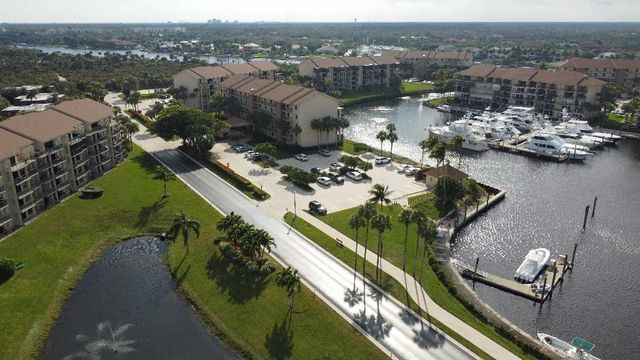 901 Seafarer Circle 101, Jupiter, FL 33477
