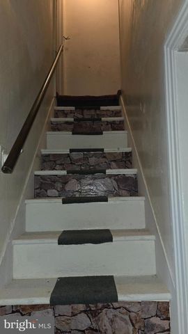 6 N 12TH ST, Pottsville, PA 17901