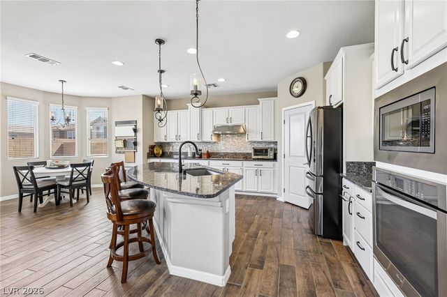 9490 Wild Valley Avenue, Las Vegas, NV 89148