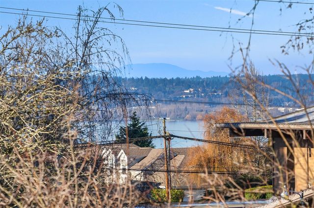 6308 110th Avenue NE, Kirkland, WA 98033
