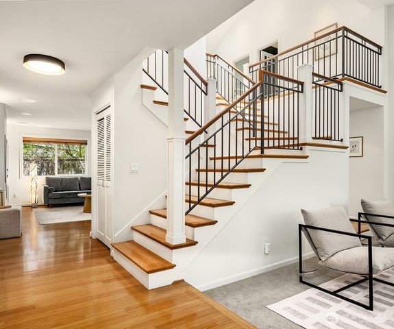 6308 110th Avenue NE, Kirkland, WA 98033