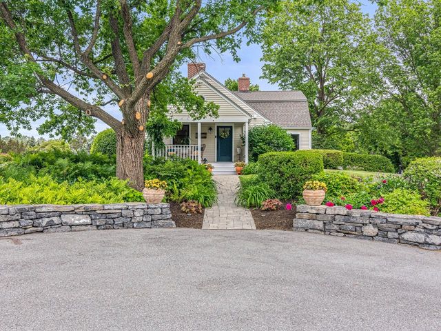 1549 Hinesburg Road, South Burlington, VT 05403