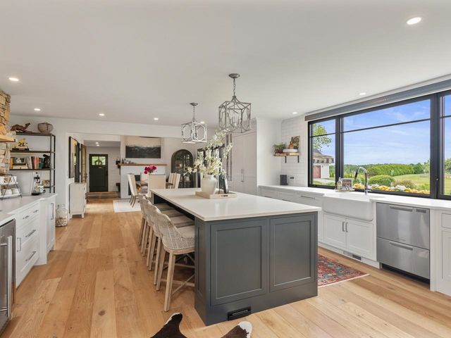 1549 Hinesburg Road, South Burlington, VT 05403
