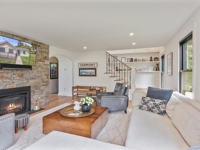 1549 Hinesburg Road, South Burlington, VT 05403