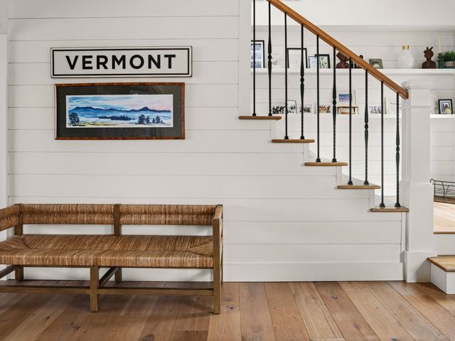 1549 Hinesburg Road, South Burlington, VT 05403