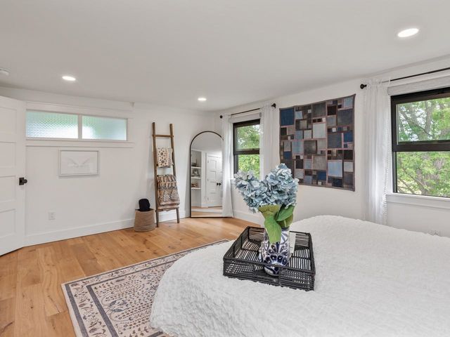 1549 Hinesburg Road, South Burlington, VT 05403
