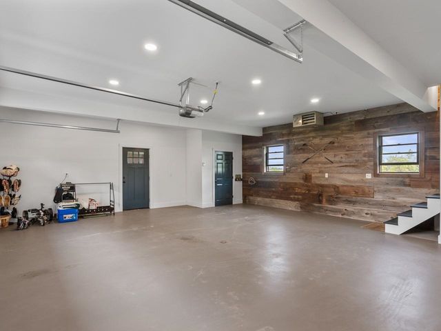 1549 Hinesburg Road, South Burlington, VT 05403