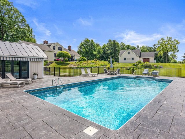 1549 Hinesburg Road, South Burlington, VT 05403