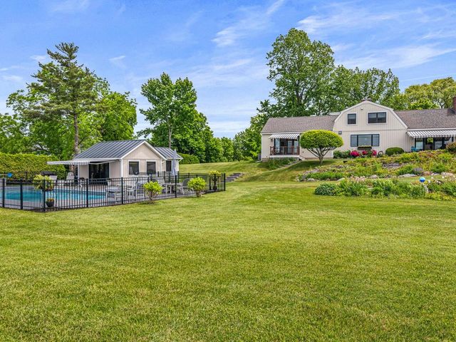 1549 Hinesburg Road, South Burlington, VT 05403