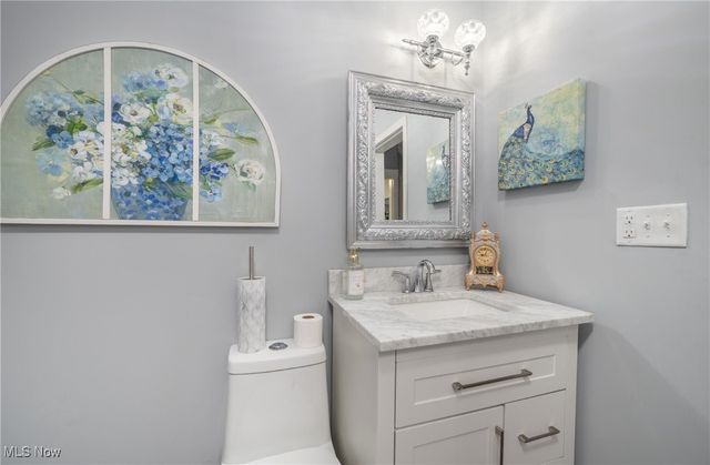 4528 Gintz Road NE, Dover, OH 44622