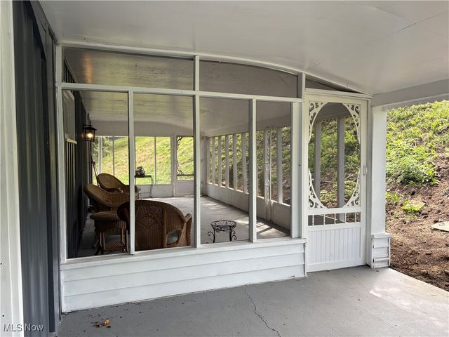 4528 Gintz Road NE, Dover, OH 44622