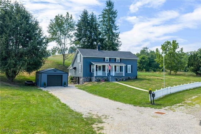 4528 Gintz Road NE, Dover, OH 44622