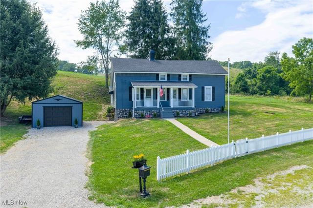 4528 Gintz Road NE, Dover, OH 44622