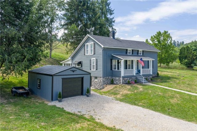 4528 Gintz Road NE, Dover, OH 44622