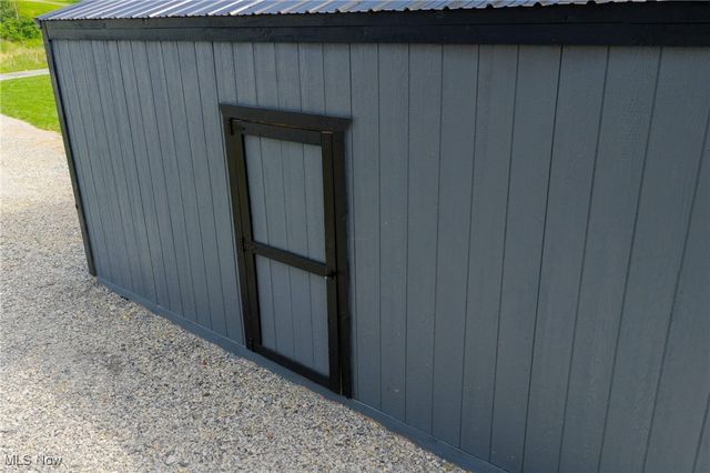 4528 Gintz Road NE, Dover, OH 44622