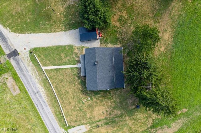 4528 Gintz Road NE, Dover, OH 44622