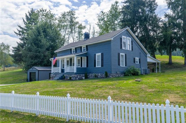 4528 Gintz Road NE, Dover, OH 44622