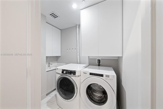 3131 NE 7th Ave PH5201, Miami, FL 33137