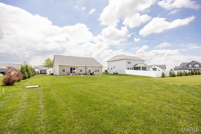 656 Fairway Wood Drive, O'fallon, IL 62269