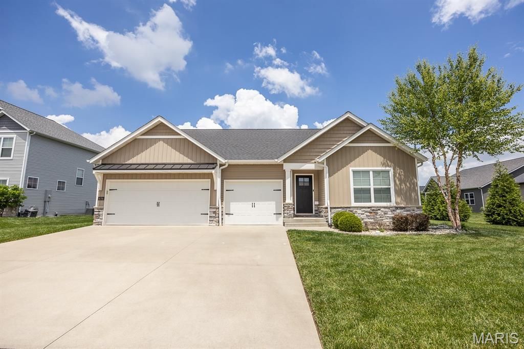 656 Fairway Wood Drive, O'fallon, IL 62269