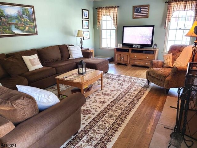 3 Renault Rd, West Milford Twp., NJ 07480