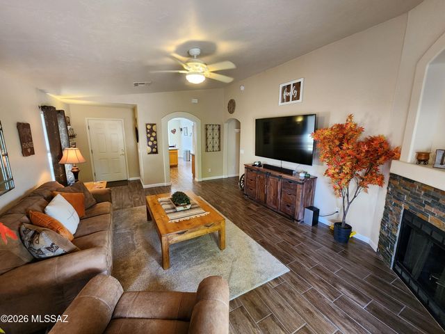 2411 E Skipping Rock Way, Oro Valley, AZ 85737