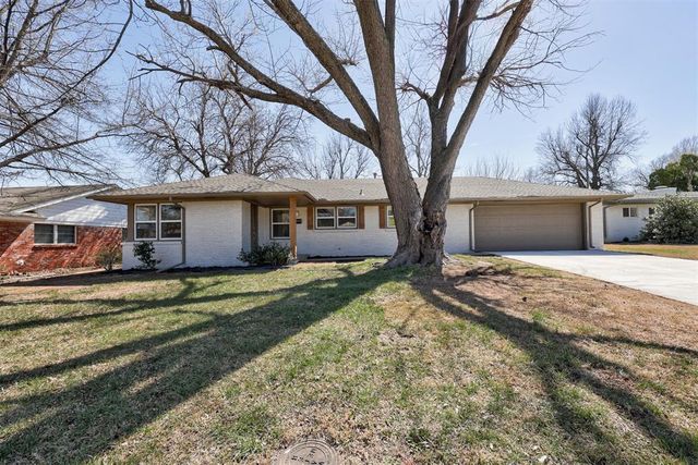 2604 Kings Way, The Village, OK 73120