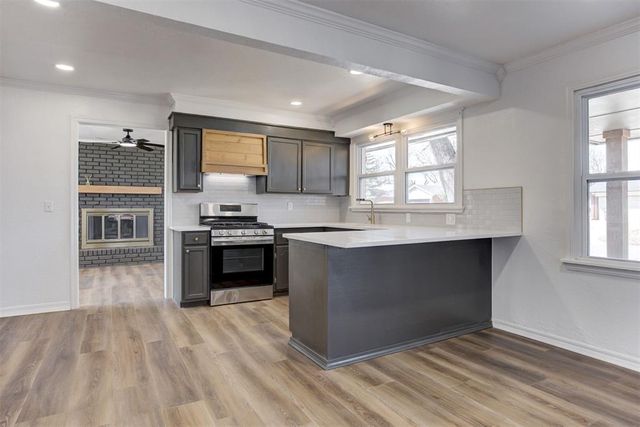 2604 Kings Way, The Village, OK 73120