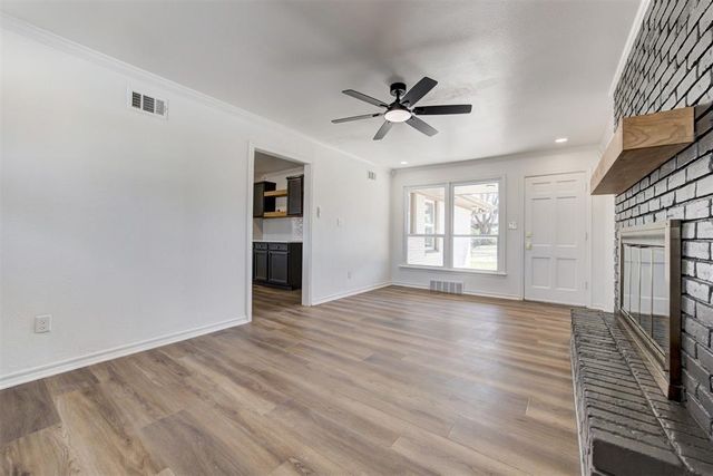 2604 Kings Way, The Village, OK 73120