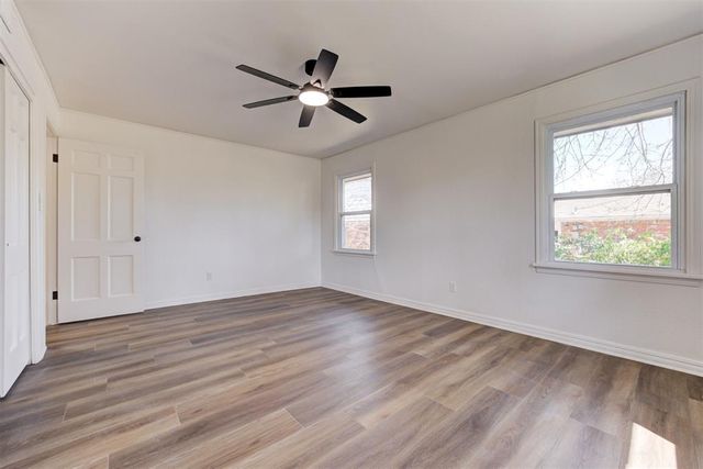 2604 Kings Way, The Village, OK 73120