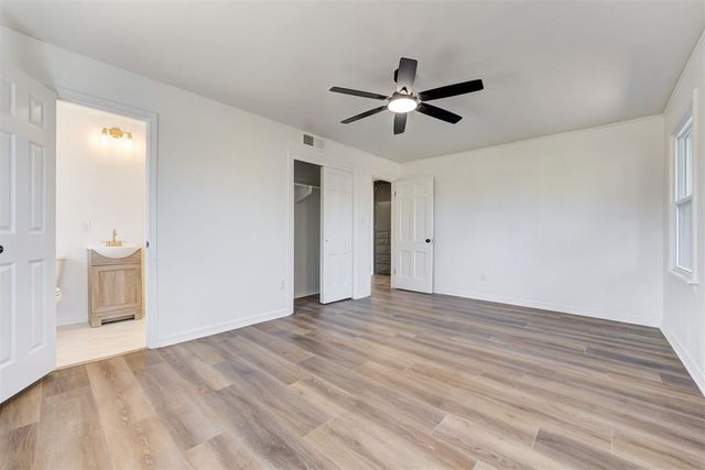 2604 Kings Way, The Village, OK 73120