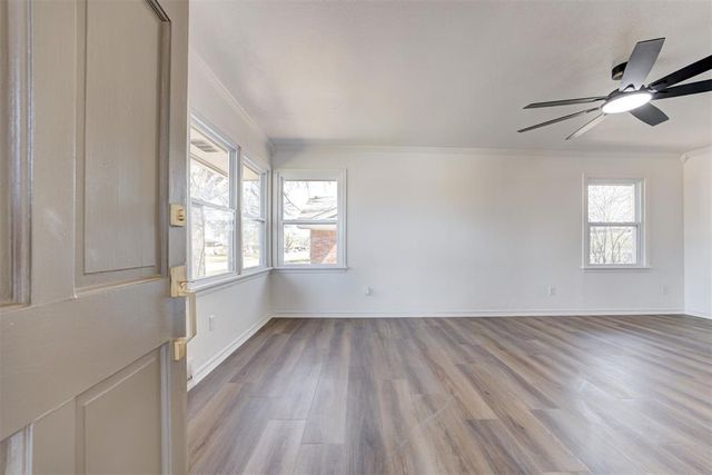 2604 Kings Way, The Village, OK 73120