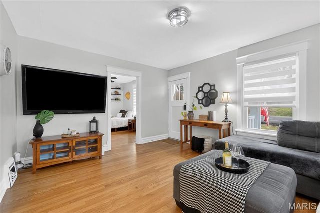 969 N Castello Street, Florissant, MO 63031